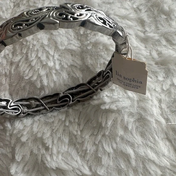 Intricate Silver Bracelet - Picture 3 of 3